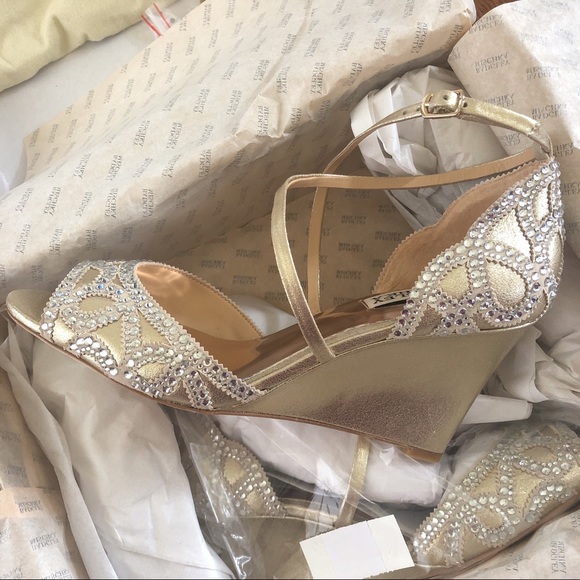 Badgley Mischka WINTER EMBELLISHED WEDGE SHOE - Picture 6 of 7